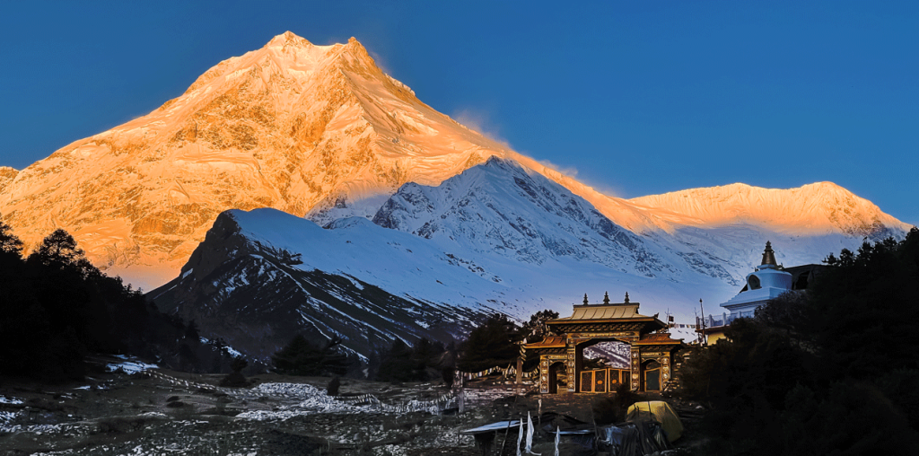 manaslu trek
